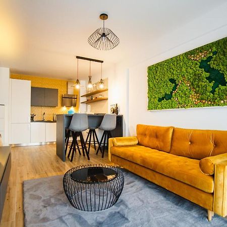 Magnificent Home At Prima Residence Oradea Exterior photo
